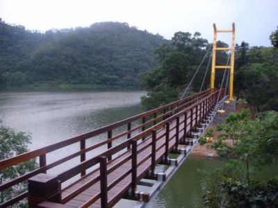 冬山鄉梅花湖吊橋