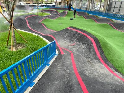 高雄親子遊樂園區