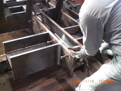 Welding Pass Examination of Steel Structure Ridge Tower .